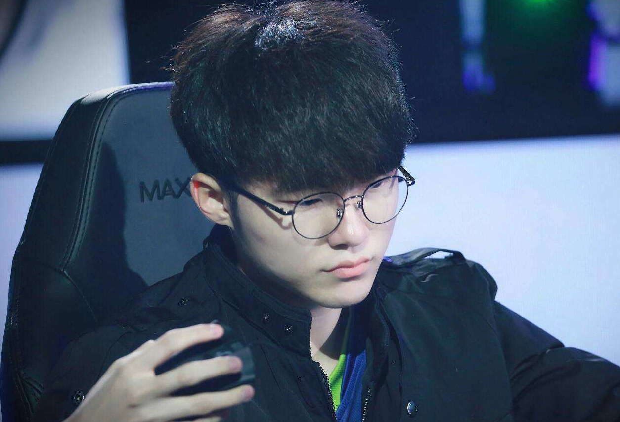 步校准肩胛